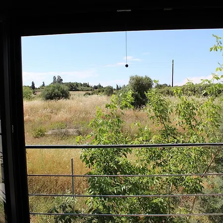 Housing Pefkos