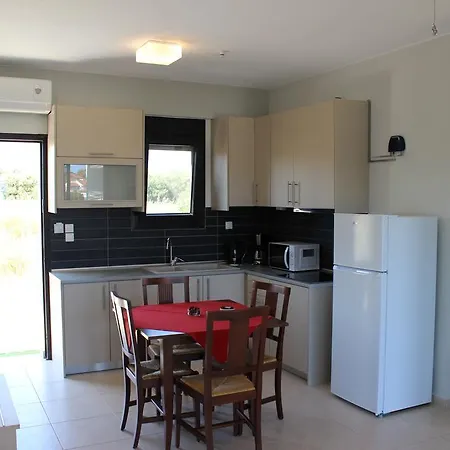 Apartment Housing Pefkos *