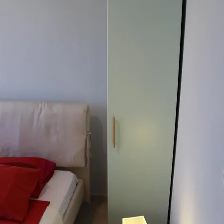 Housing Pefkos