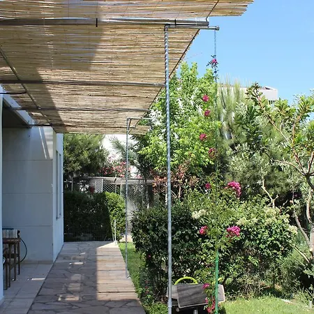 Housing Pefkos