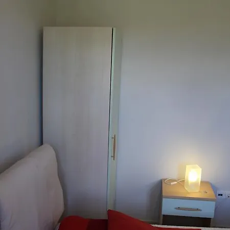 Housing Pefkos