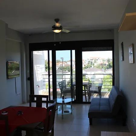 Housing Pefkos