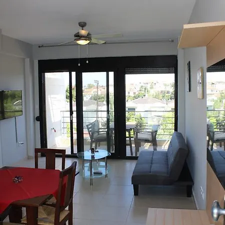 Housing Pefkos